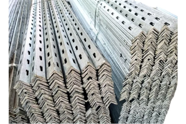 How does the superior welding performance of Stainless Steel Angle Iron Processing ensure the stable connection of complex structures?
